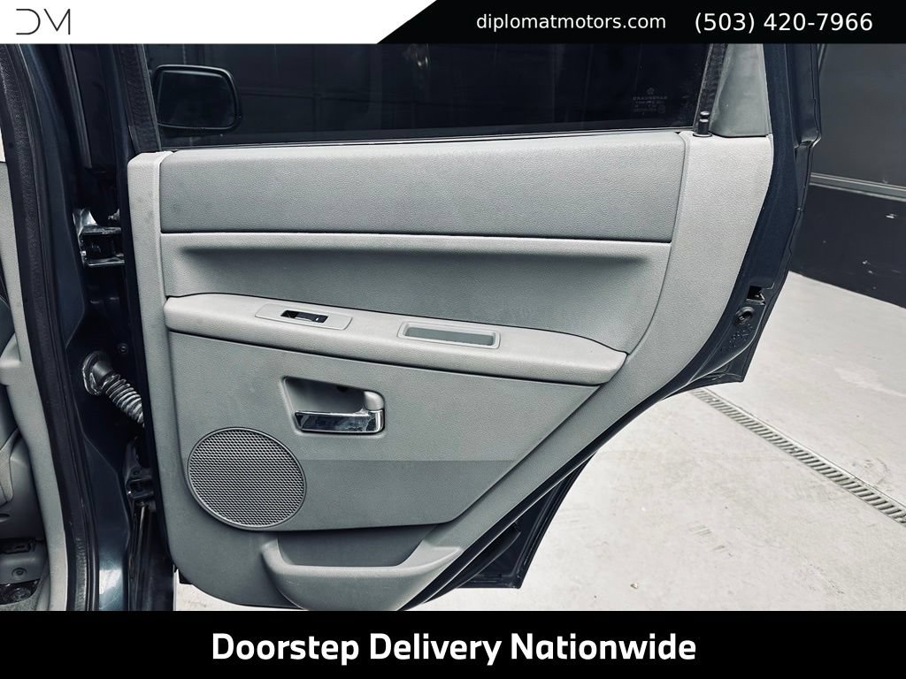 Used 2007 Jeep Grand Cherokee Limited w/ Trailer Tow Group IV AWD/4WD image 28