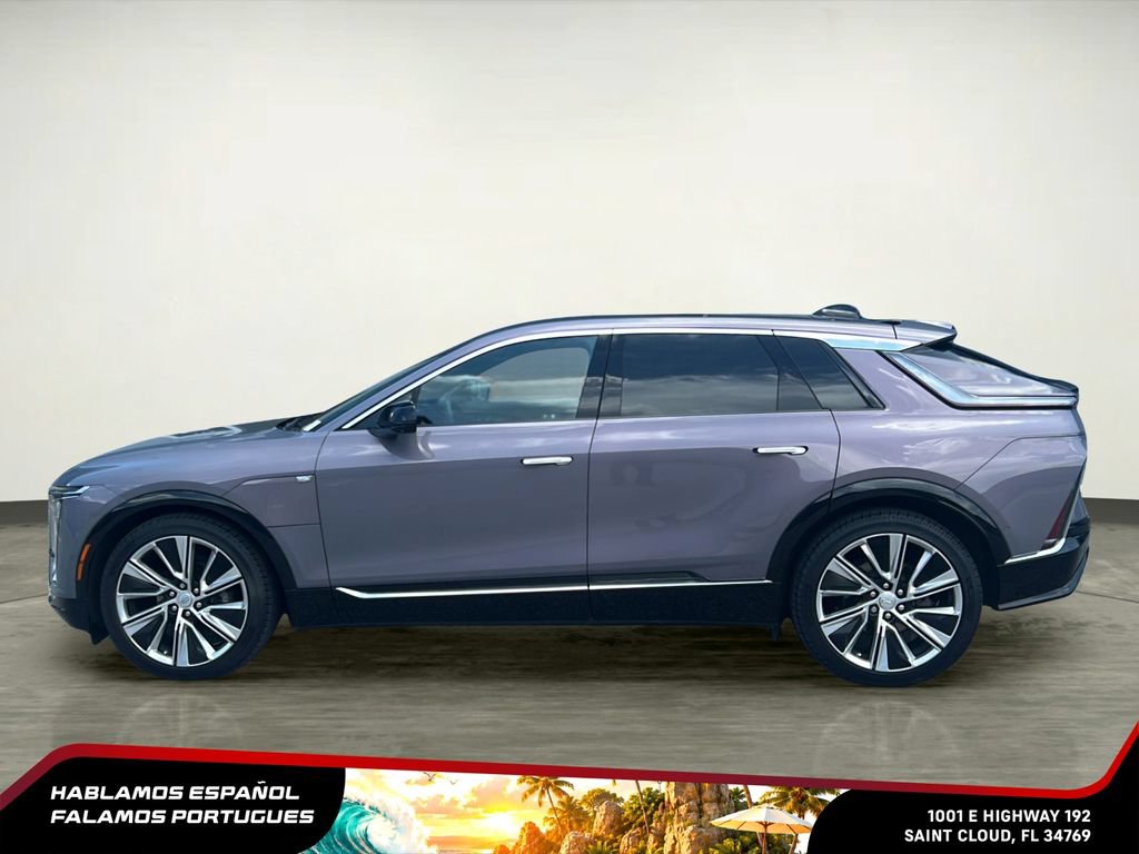 Certified 2025 Cadillac Lyriq Luxury w/ LPO, Floor Liner Package AWD/4WD image 3