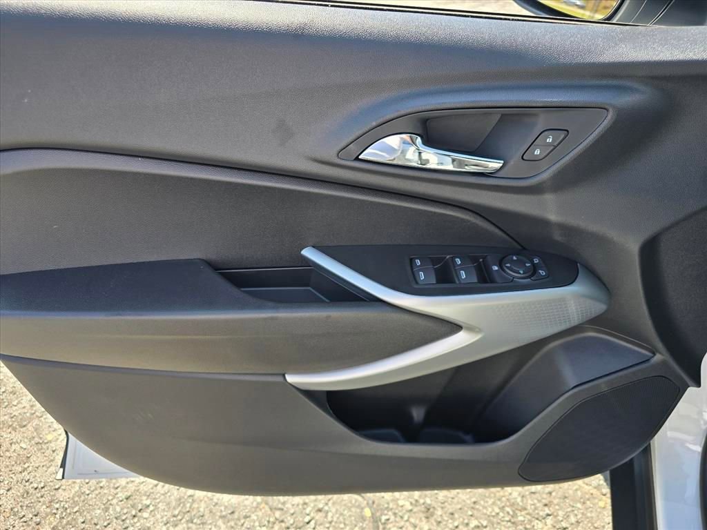 New 2026 Chevrolet Trax LS FWD image 8