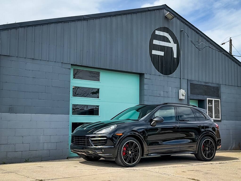 Used 2013 Porsche Cayenne GTS w/ Carbon Fibre Interior Pkg AWD/4WD image 2
