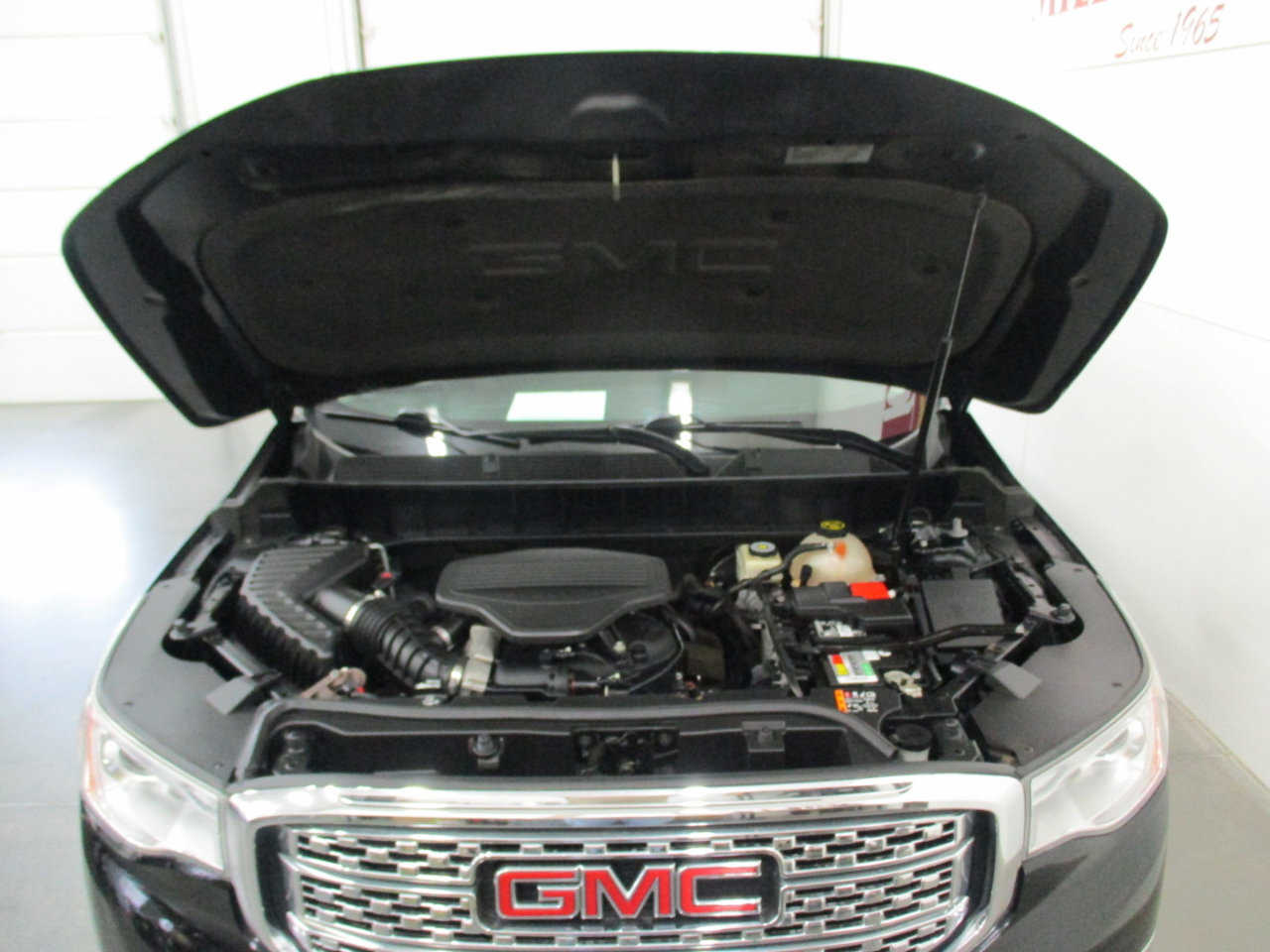 Used 2017 GMC Acadia Denali w/ Technology Package image 34
