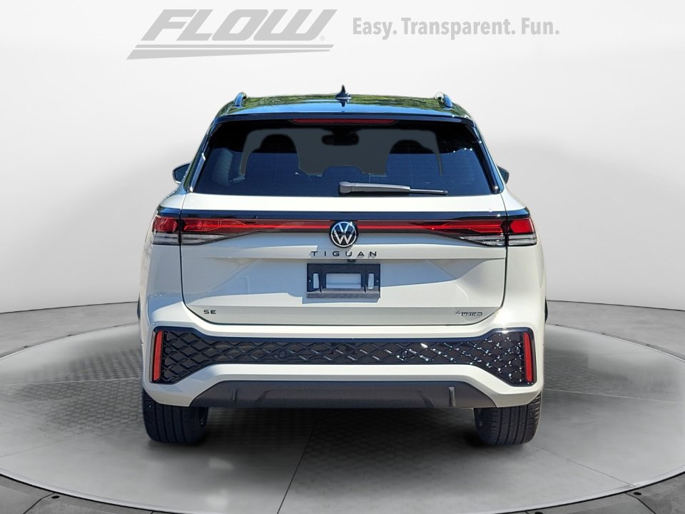 Certified 2026 Volkswagen Tiguan SE R-Line AWD/4WD image 8