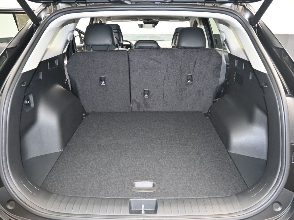 Used 2026 Kia Sportage EX w/ EX Panorama Roof Package image 11