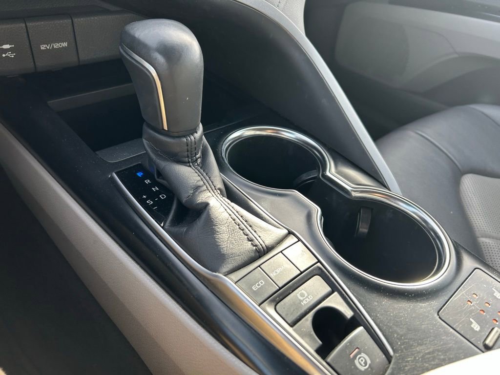 Used 2018 Toyota Camry XLE image 26