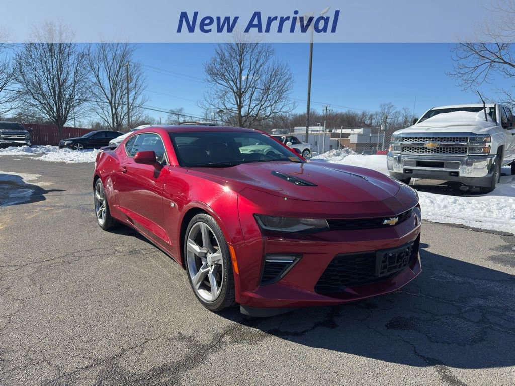 Used 2017 Chevrolet Camaro SS image 2