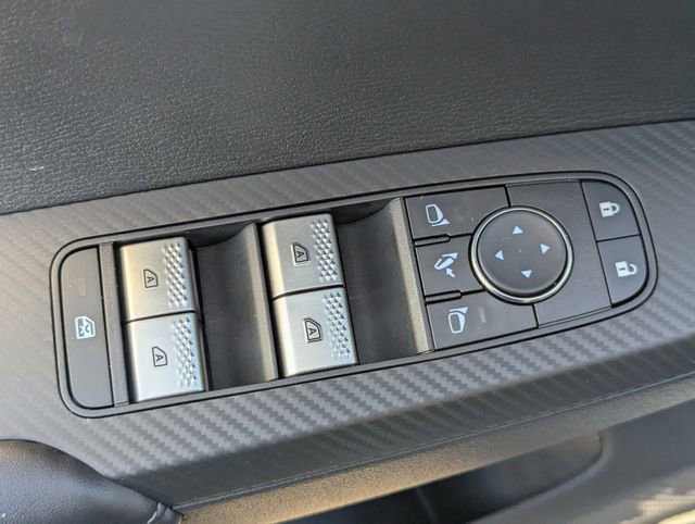 New 2025 Mitsubishi Outlander SEL image 13