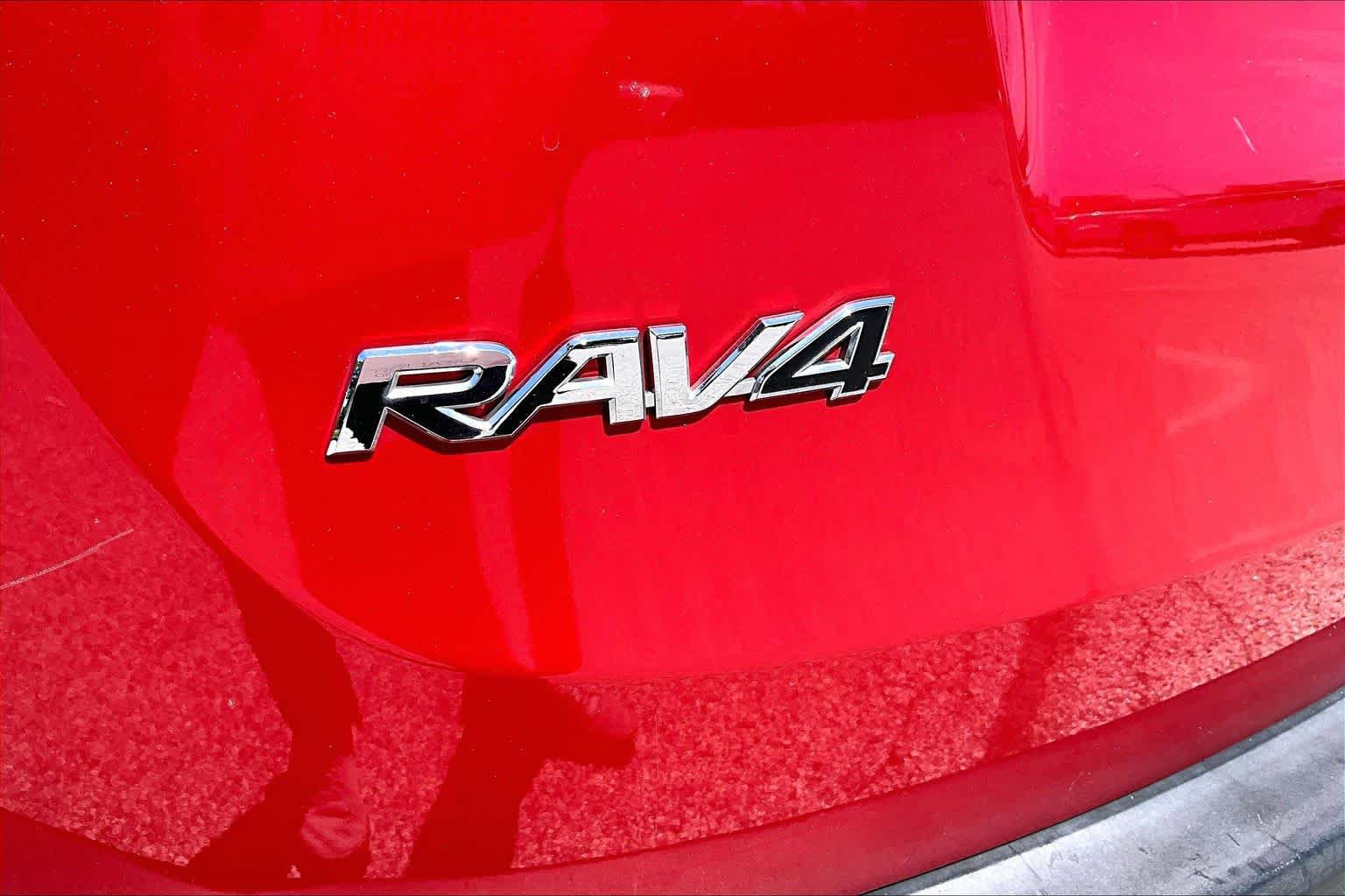 Used 2014 Toyota RAV4 XLE FWD image 31