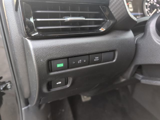 Certified 2023 Nissan Sentra SR w/ Trunk Package image 17