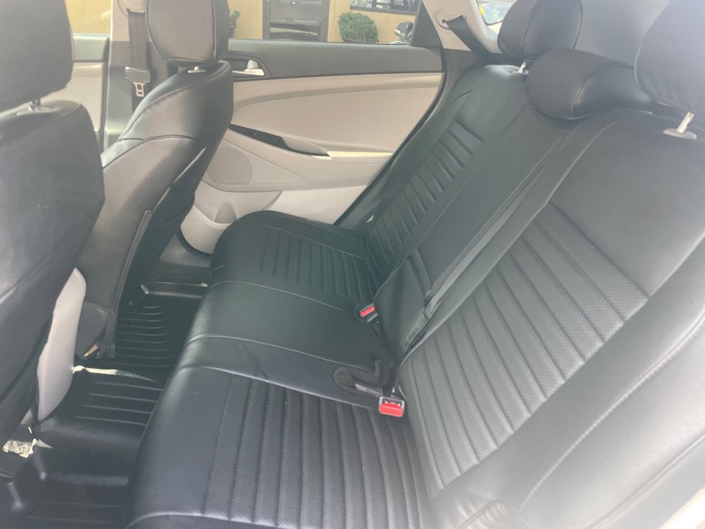 Used 2019 Hyundai Tucson Value FWD image 12