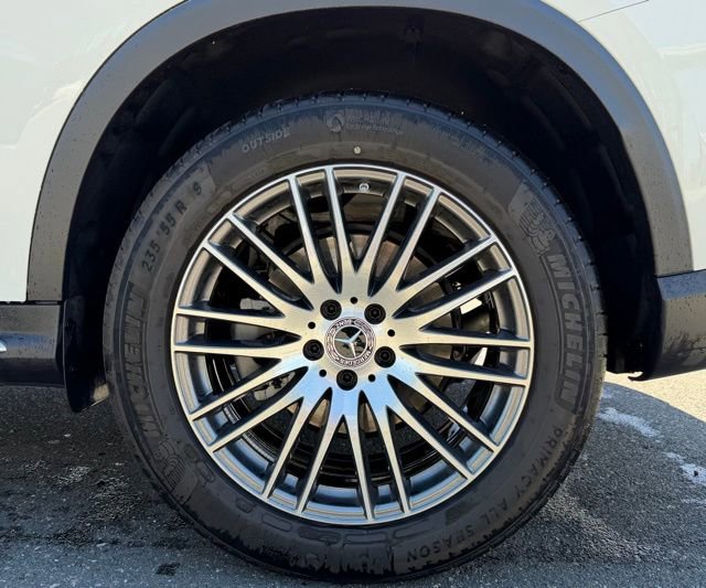 Used 2026 Mercedes-Benz GLC 300 4MATIC image 11