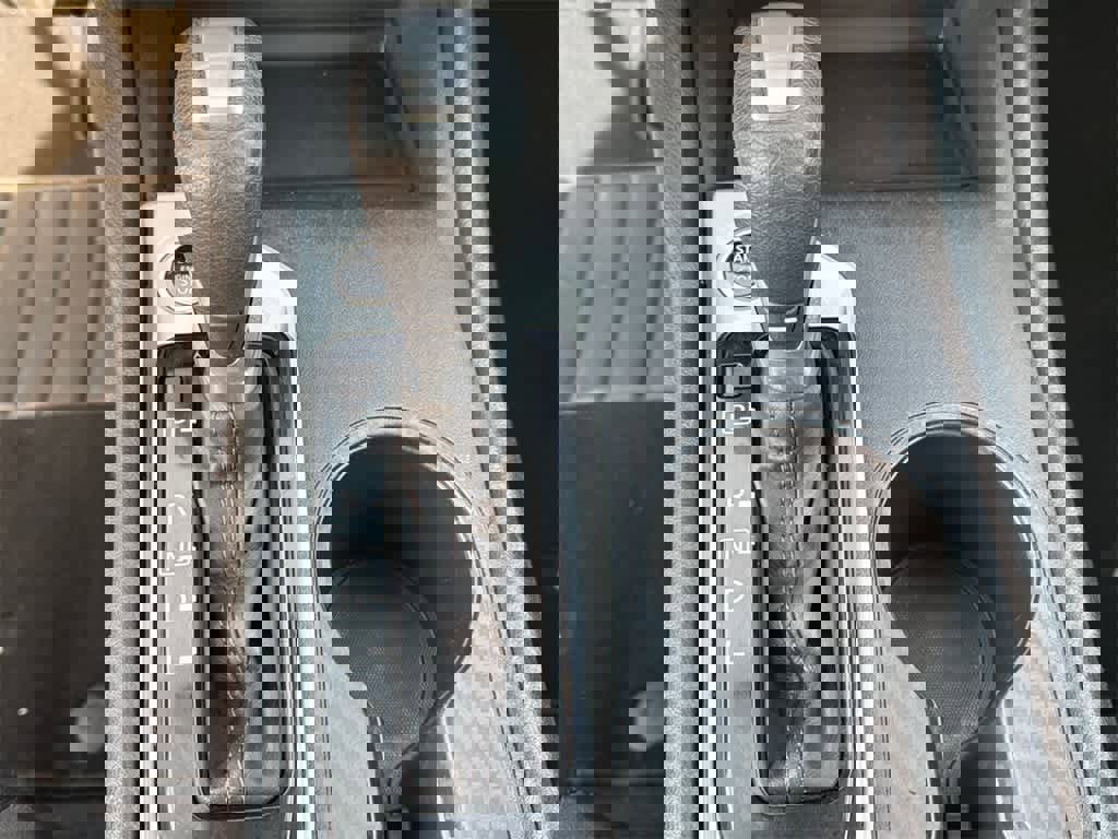 Used 2025 Nissan Altima 2.5 SV image 29