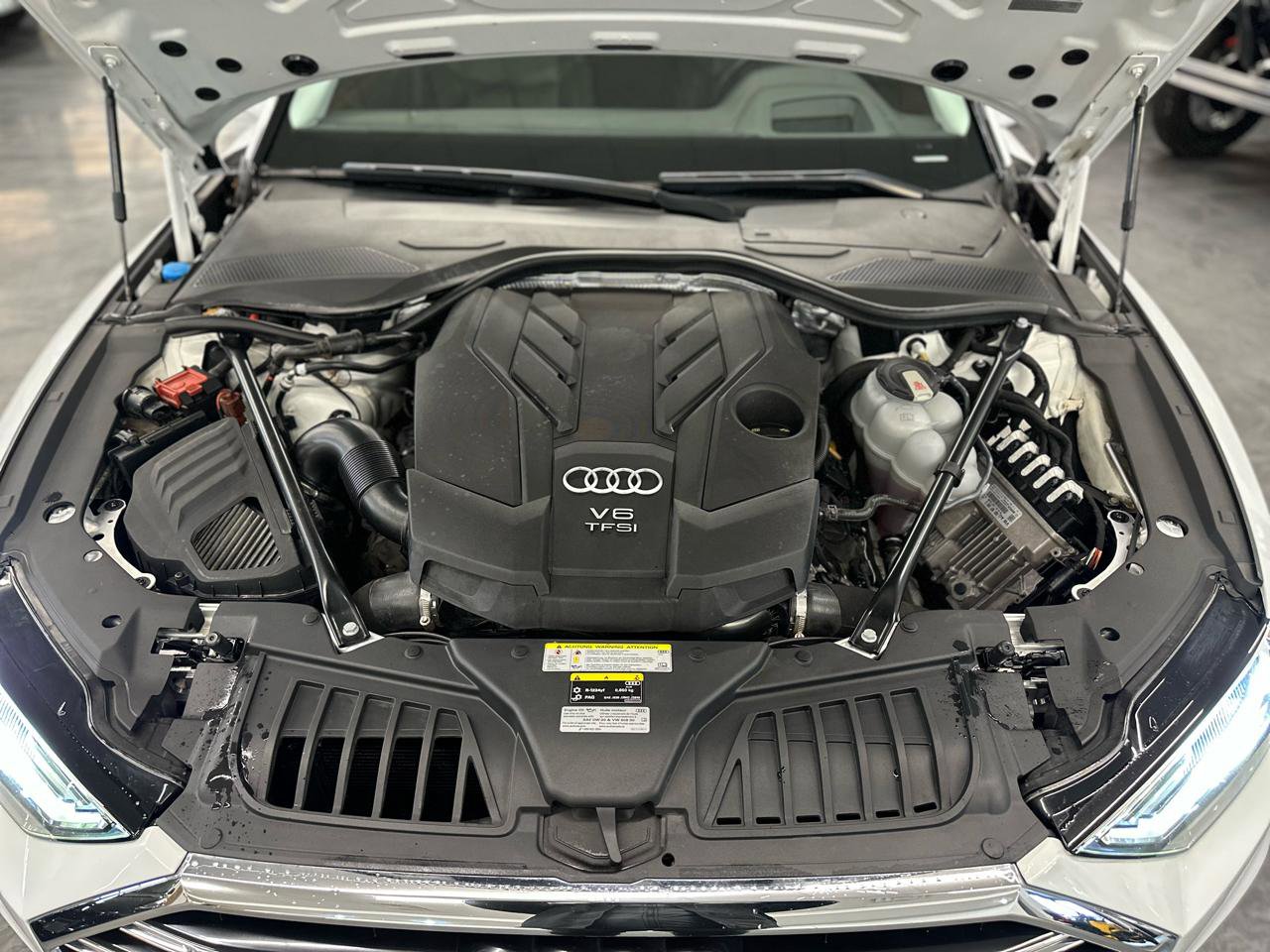 Used 2019 Audi A8 L 3.0T w/ Executive Package image 33