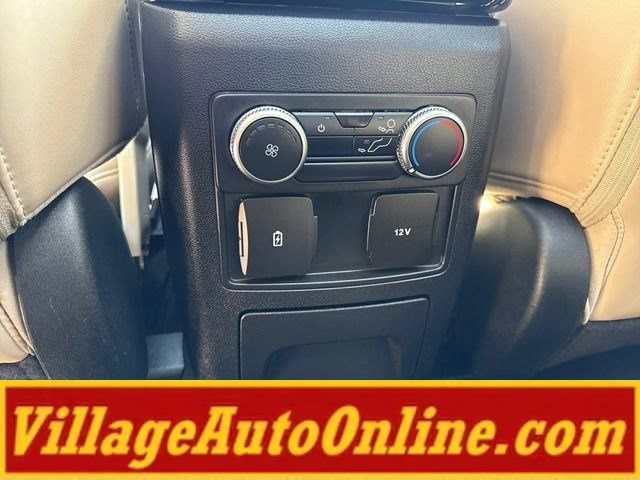 Used 2022 Ford Explorer XLT w/ Equipment Group 202A AWD/4WD image 36