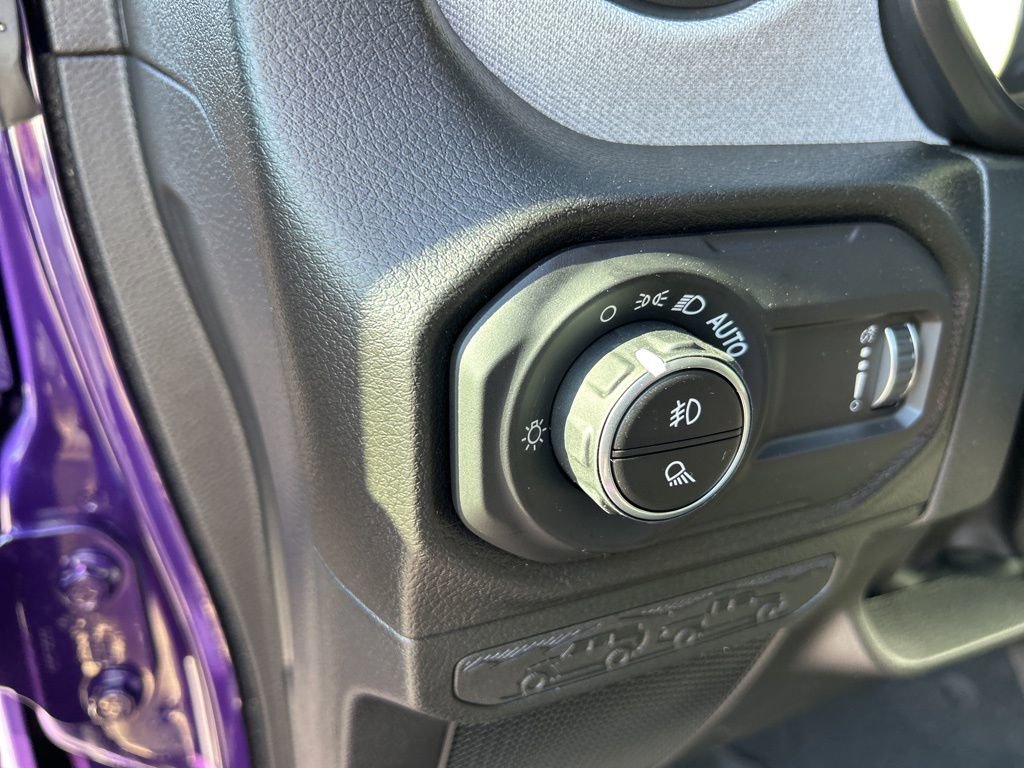 New 2026 Jeep Gladiator Sport AWD/4WD image 13