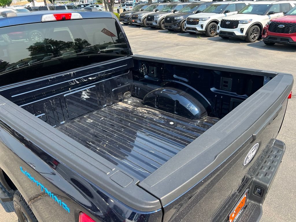 Used 2025 Ford F150 Lightning XLT AWD/4WD image 24