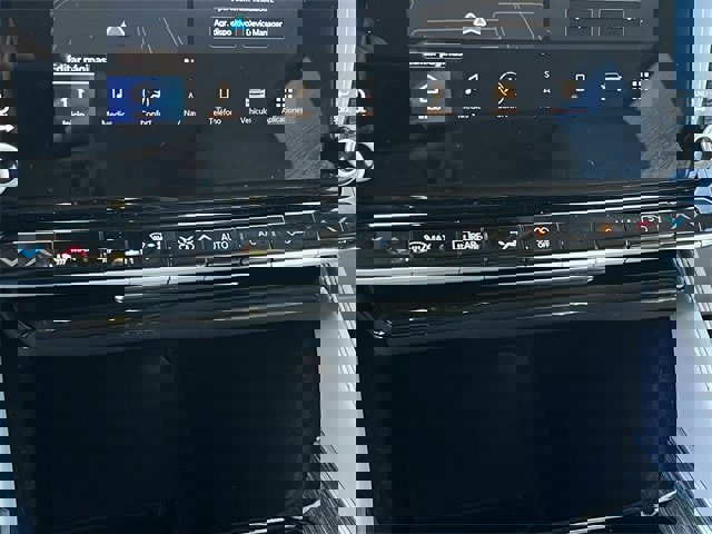 Used 2024 Jeep Wagoneer L Series II image 20