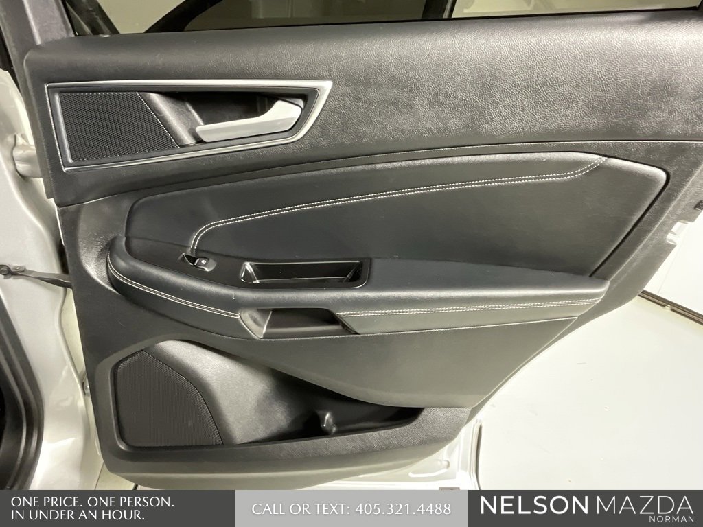 Used 2018 Ford Edge Titanium image 22
