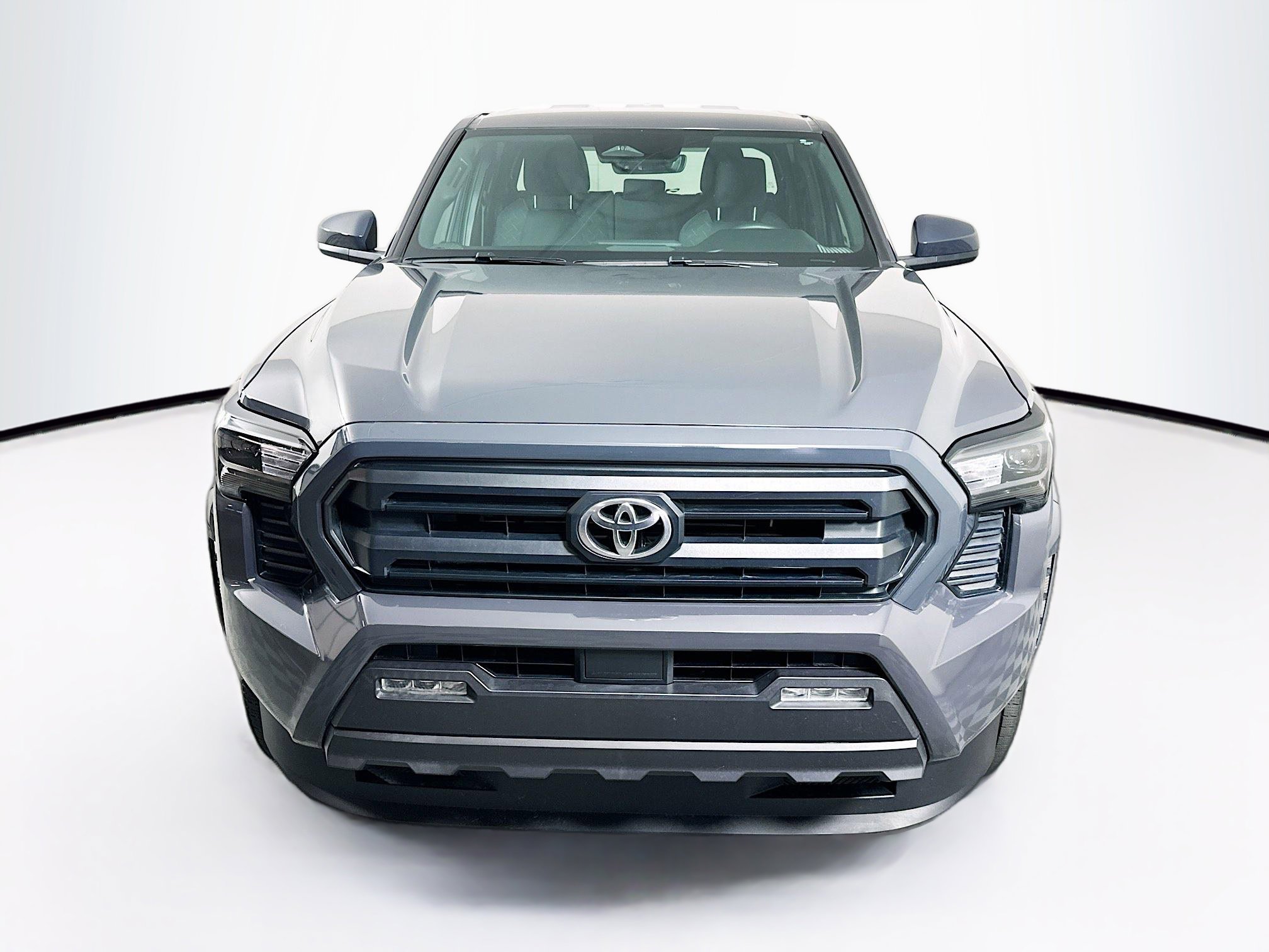 Used 2025 Toyota Tacoma SR5 RWD image 2