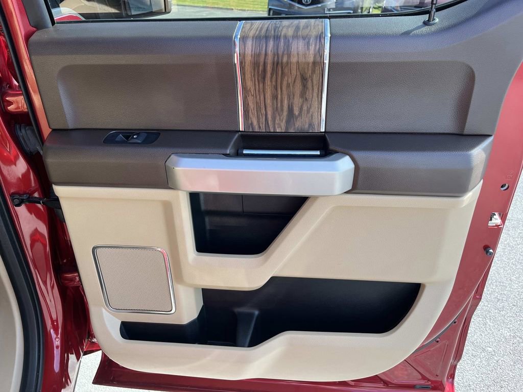 Used 2018 Ford F150 Lariat image 19