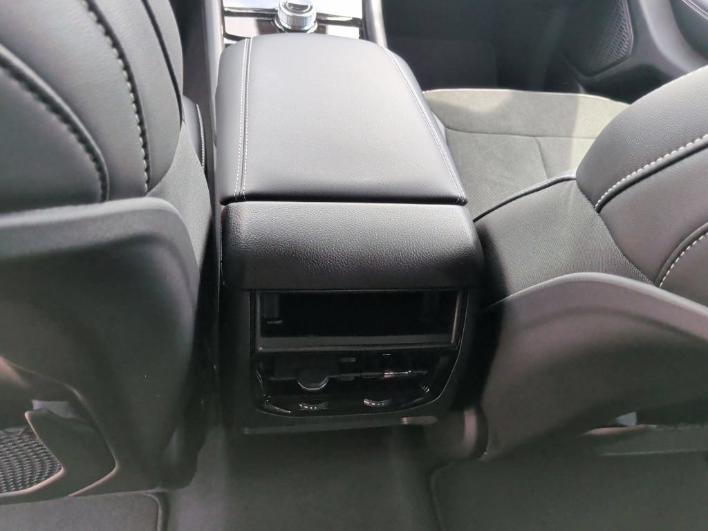 New 2026 Jeep Grand Cherokee Altitude RWD image 39