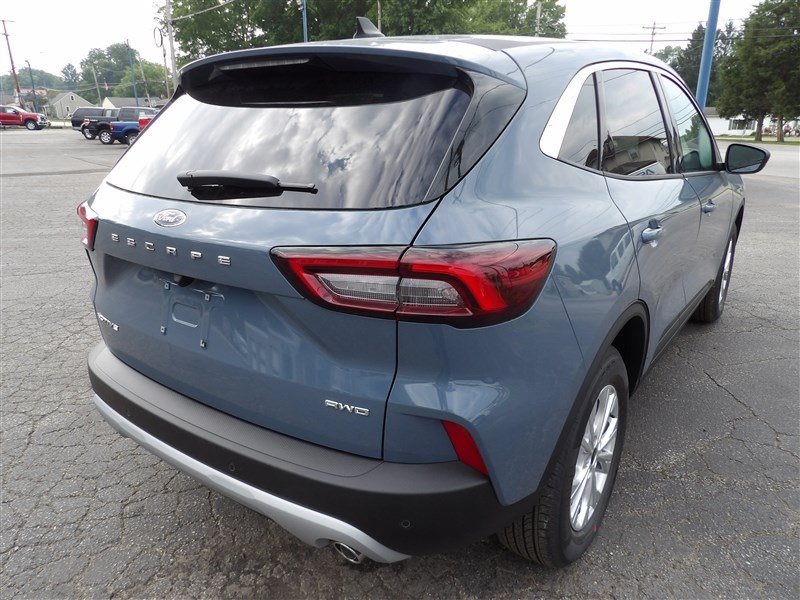 Used 2024 Ford Escape Active w/ Tech Pack #1 AWD/4WD image 8