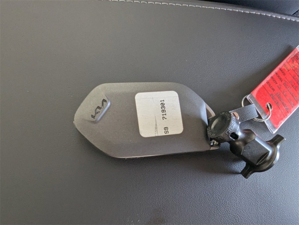 New 2025 Kia Telluride S image 29