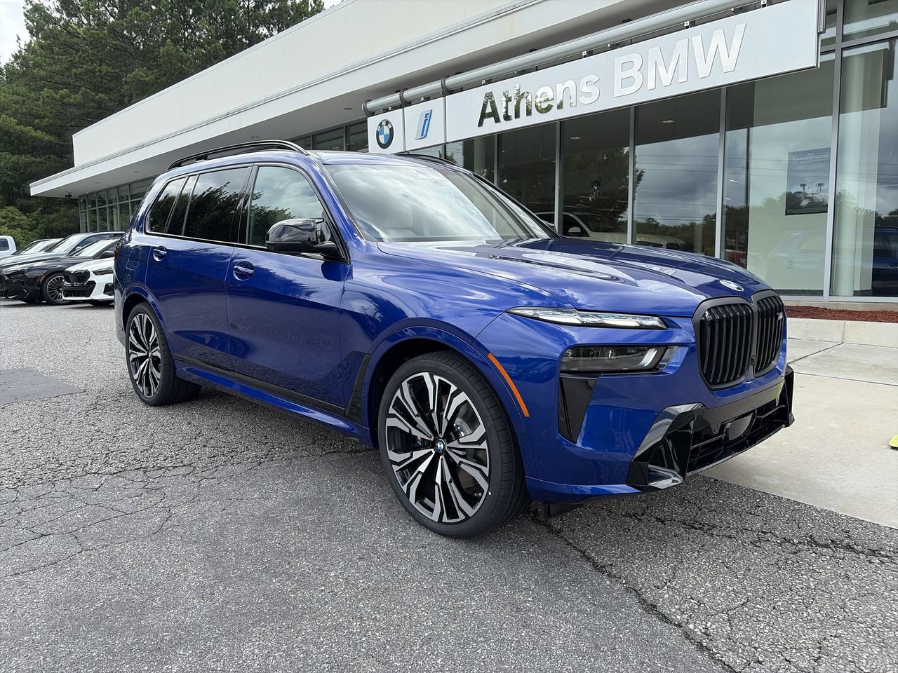 New 2027 BMW X7 M60i AWD/4WD image 2