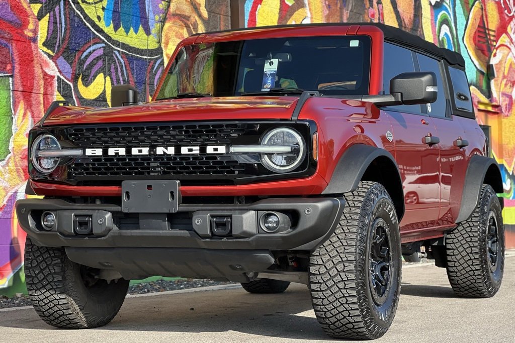 Used 2023 Ford Bronco Wildtrak image 14