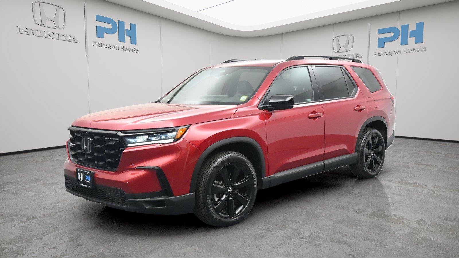 Certified 2025 Honda Pilot Black Edition image 1