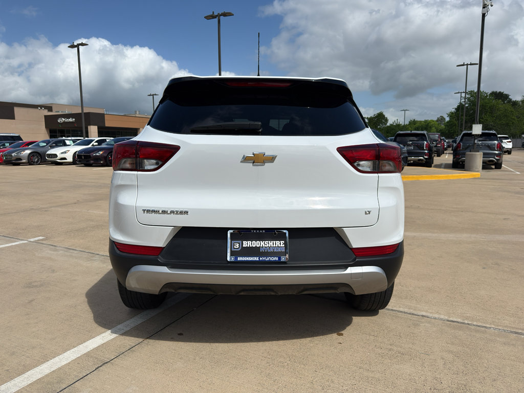 Used 2023 Chevrolet TrailBlazer LT FWD image 11