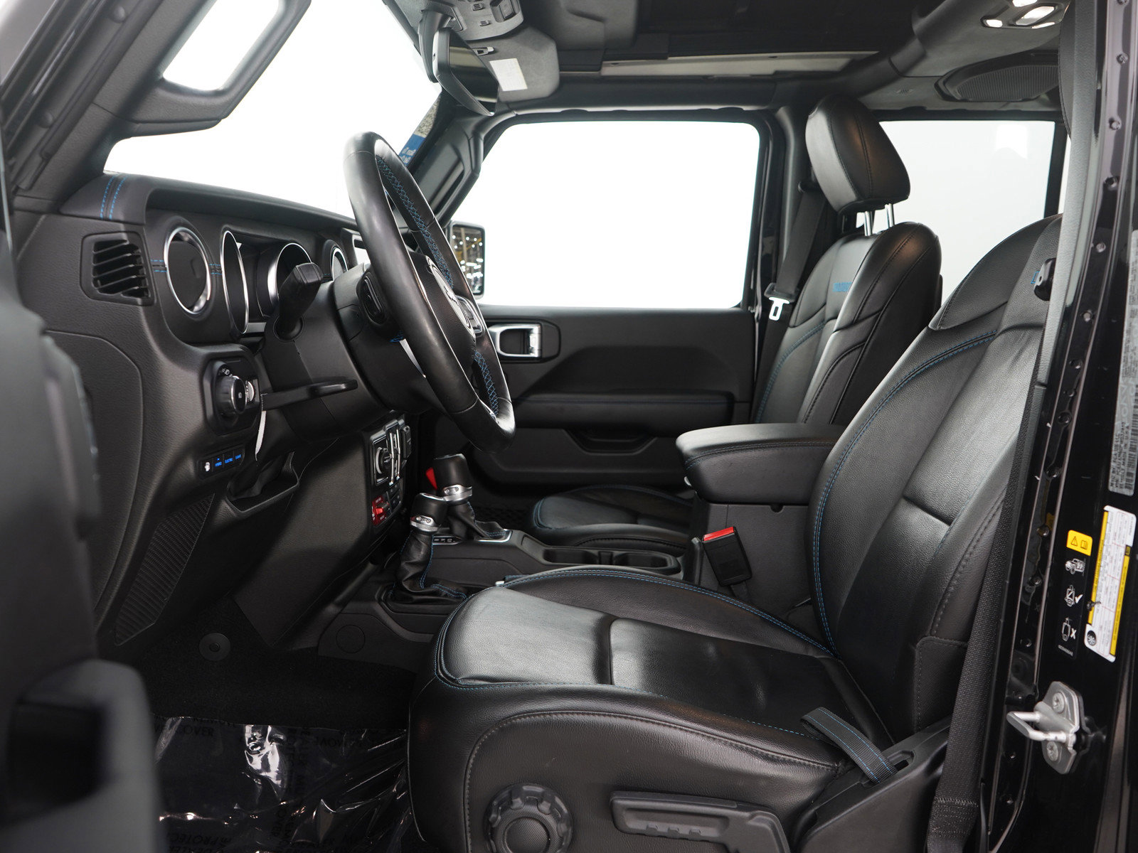 Used 2023 Jeep Wrangler Unlimited Rubicon 4xe w/ Cold Weather Group image 19