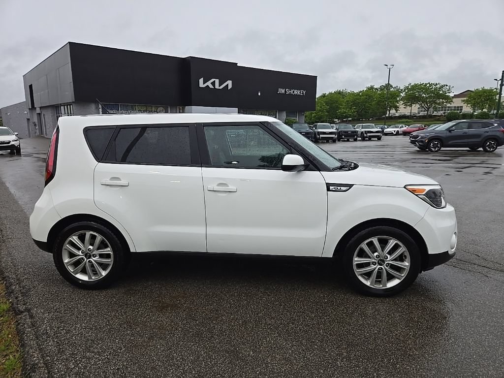 Used 2018 Kia Soul + FWD image 2
