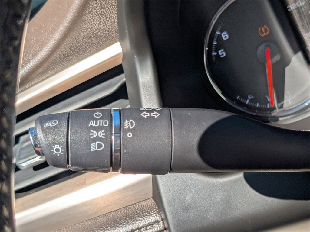 Used 2018 GMC Acadia Denali w/ Technology Package image 29