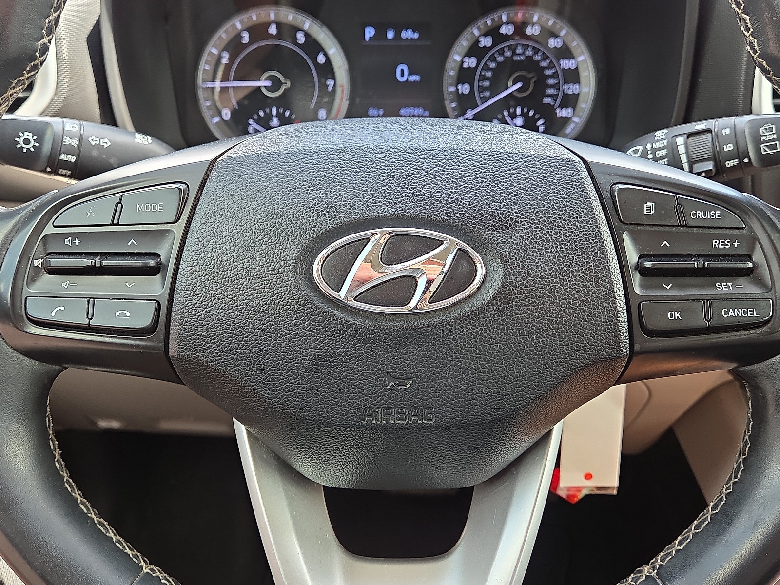 Used 2022 Hyundai Venue SEL FWD image 12