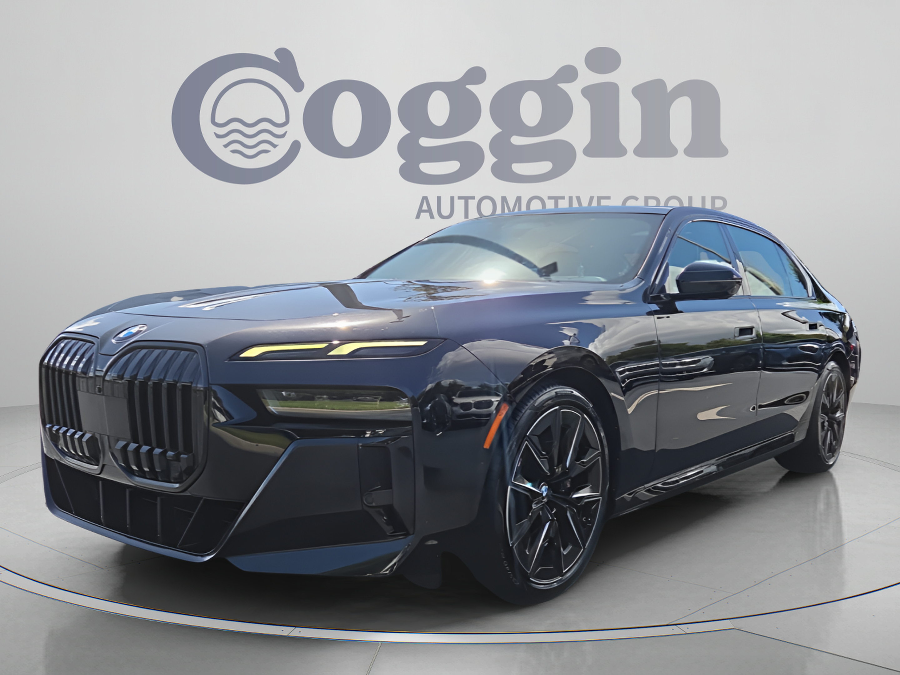 Used 2023 BMW 740i RWD image 1