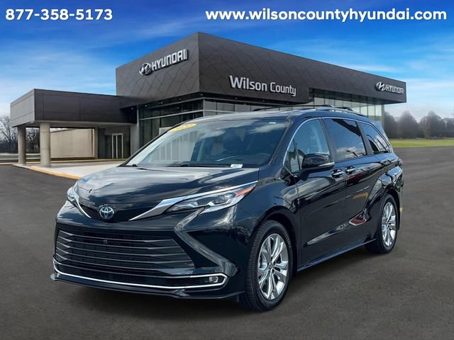 Used 2022 Toyota Sienna Platinum FWD image 1