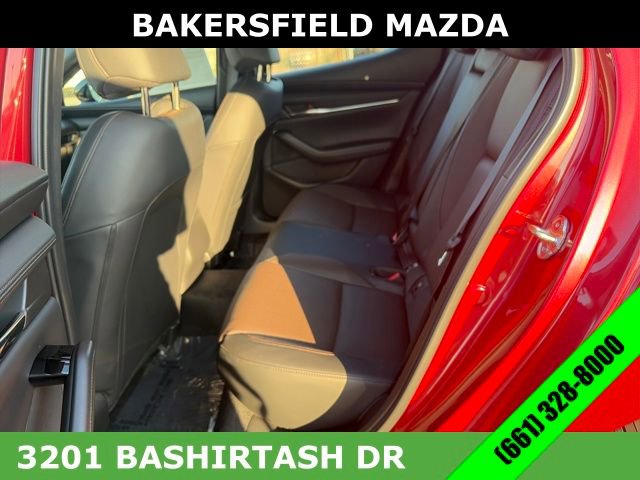 New 2026 MAZDA MAZDA3 Hatchback w/Premium Plus Pkg image 18