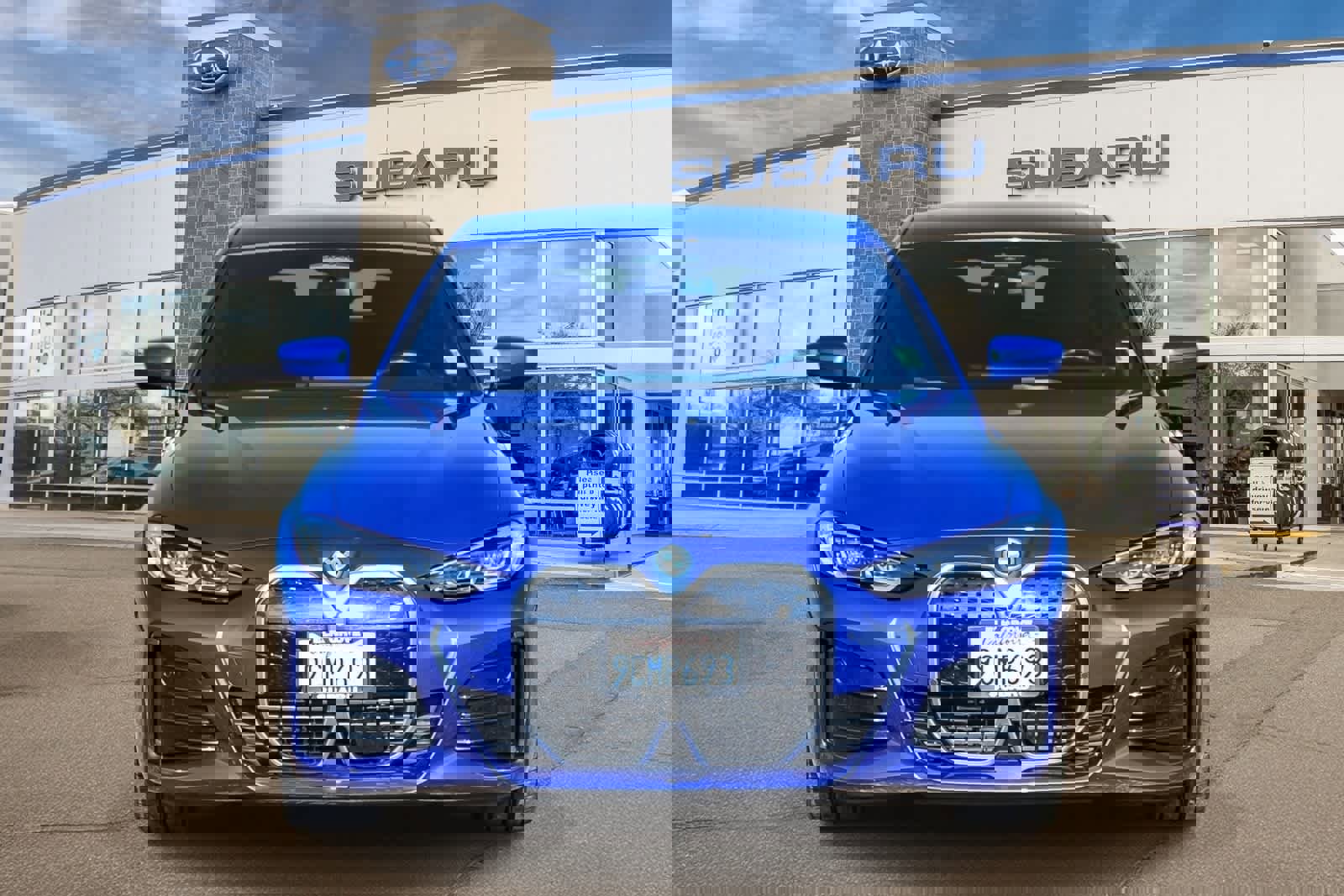 Used 2022 BMW i4 eDrive40 w/ M Sport Package image 6