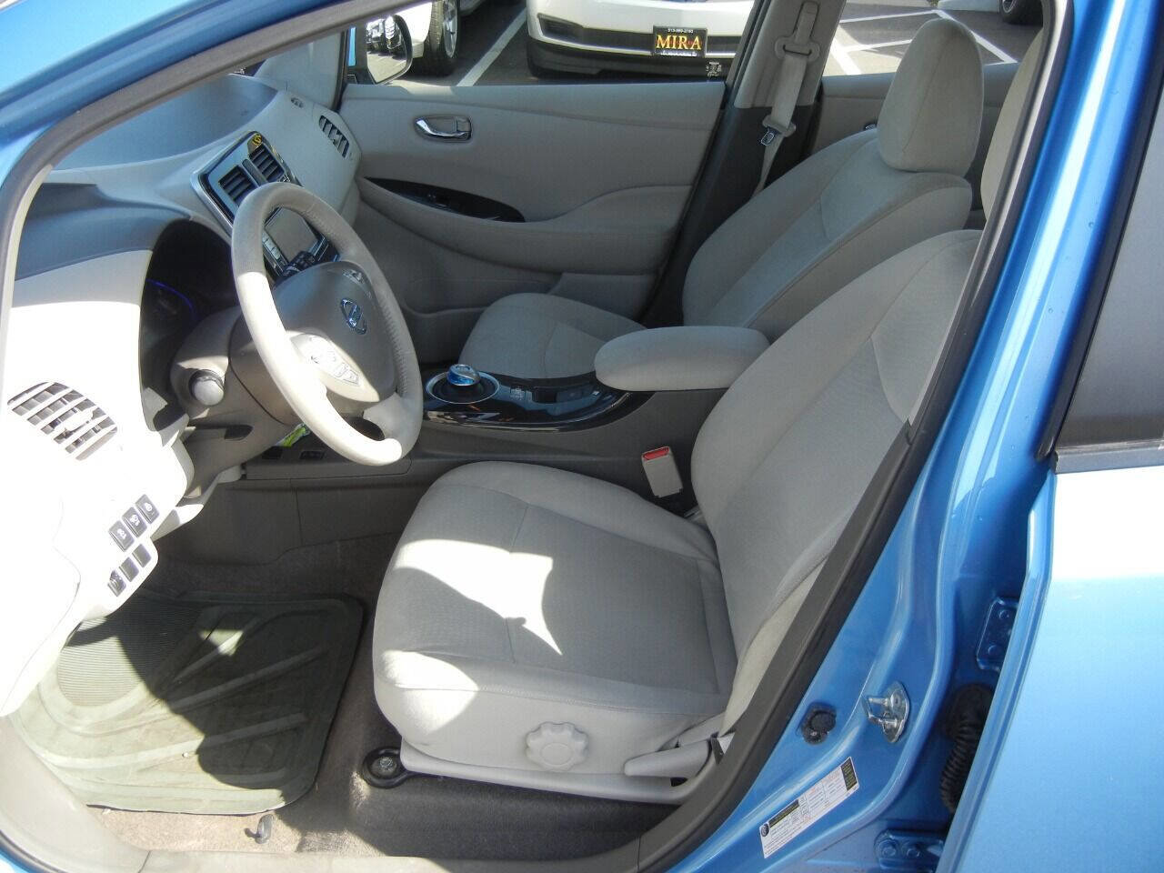 Used 2012 Nissan Leaf SL w/ Protection Pkg image 10