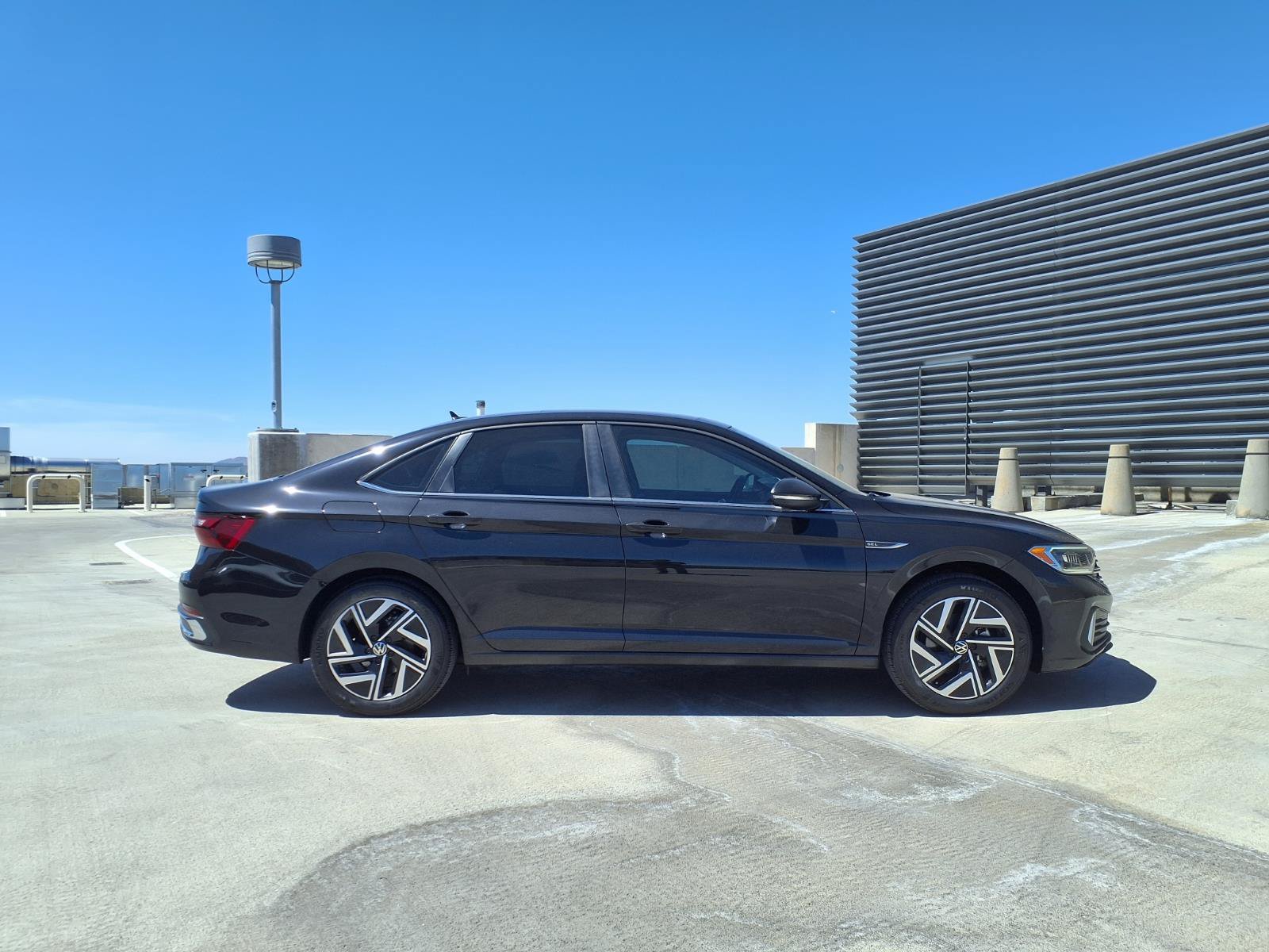 Used 2024 Volkswagen Jetta SEL FWD image 7