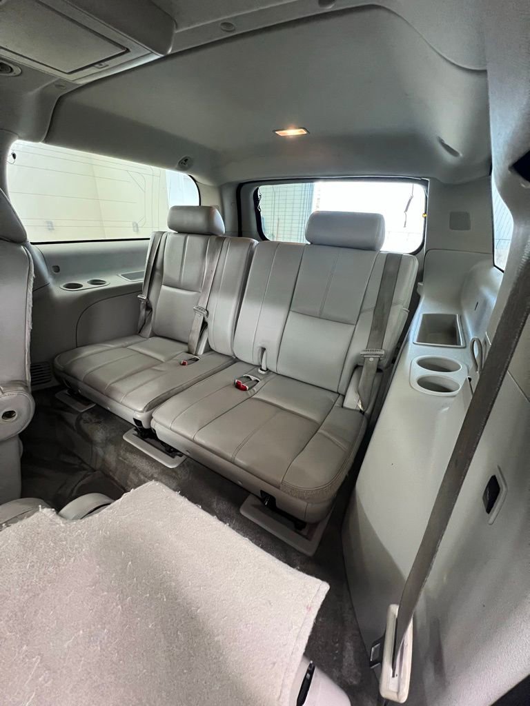 Used 2012 Chevrolet Suburban LT w/ Luxury Package image 6