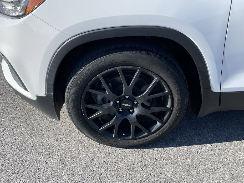 Used 2022 Chevrolet Trax LT w/ Sport Edition image 28