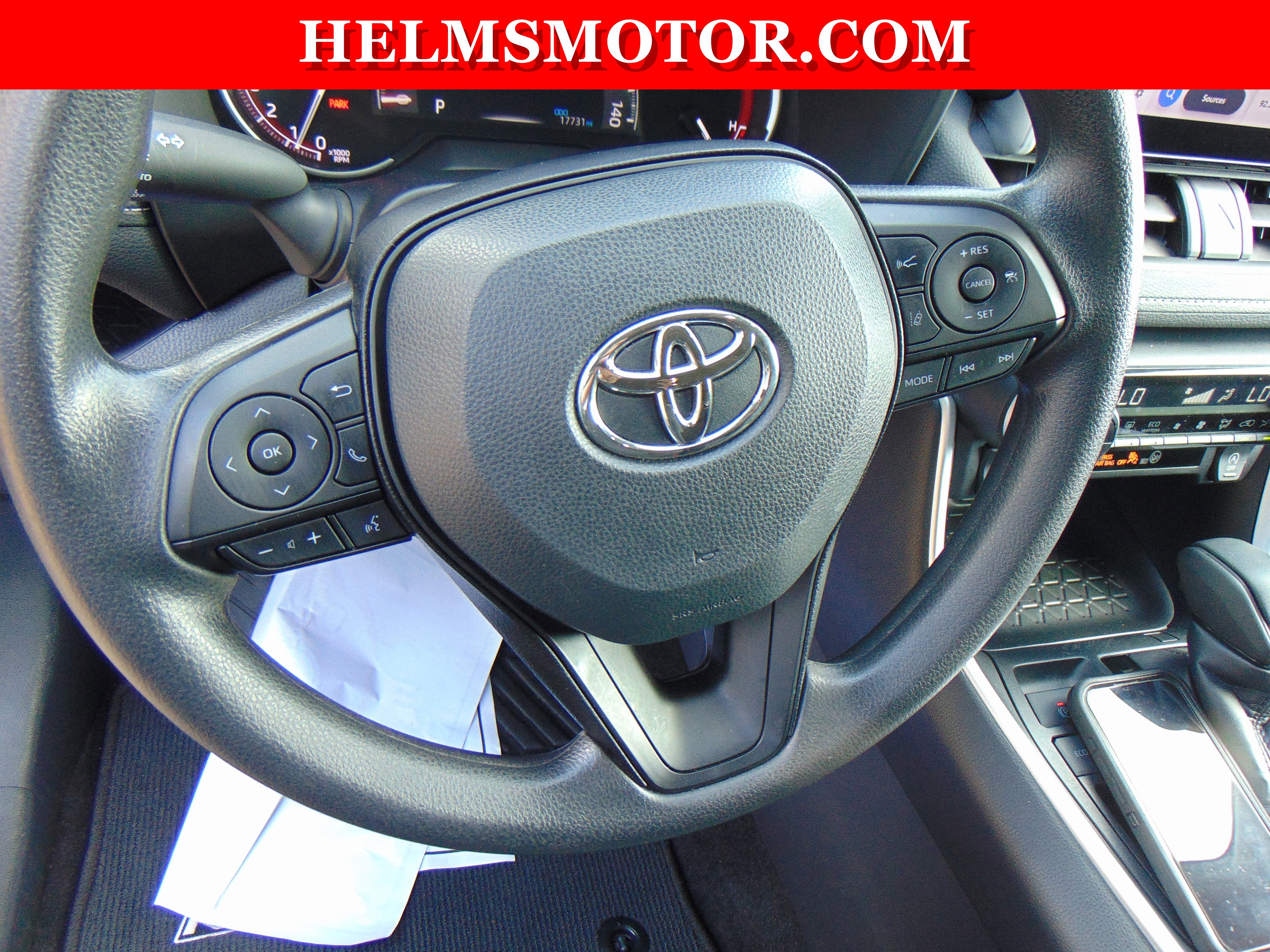 Used 2025 Toyota RAV4 XLE w/ Convenience Package image 23