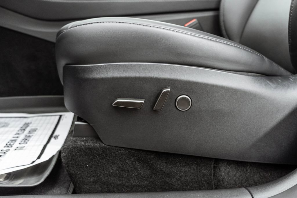 Used 2024 Tesla Model Y Long Range image 26