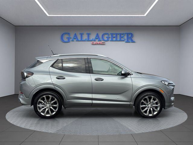 Used 2025 Buick Encore GX Avenir w/ Avenir Technology Package image 3