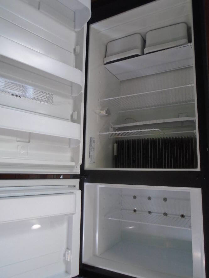 Used 2019 Chevrolet Express 4500 w/ RV Package RWD image 28