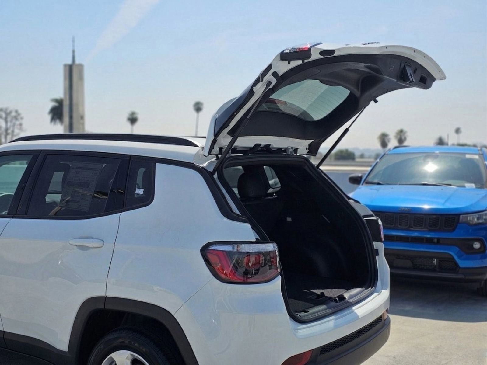 New 2026 Jeep Compass Latitude AWD/4WD image 7