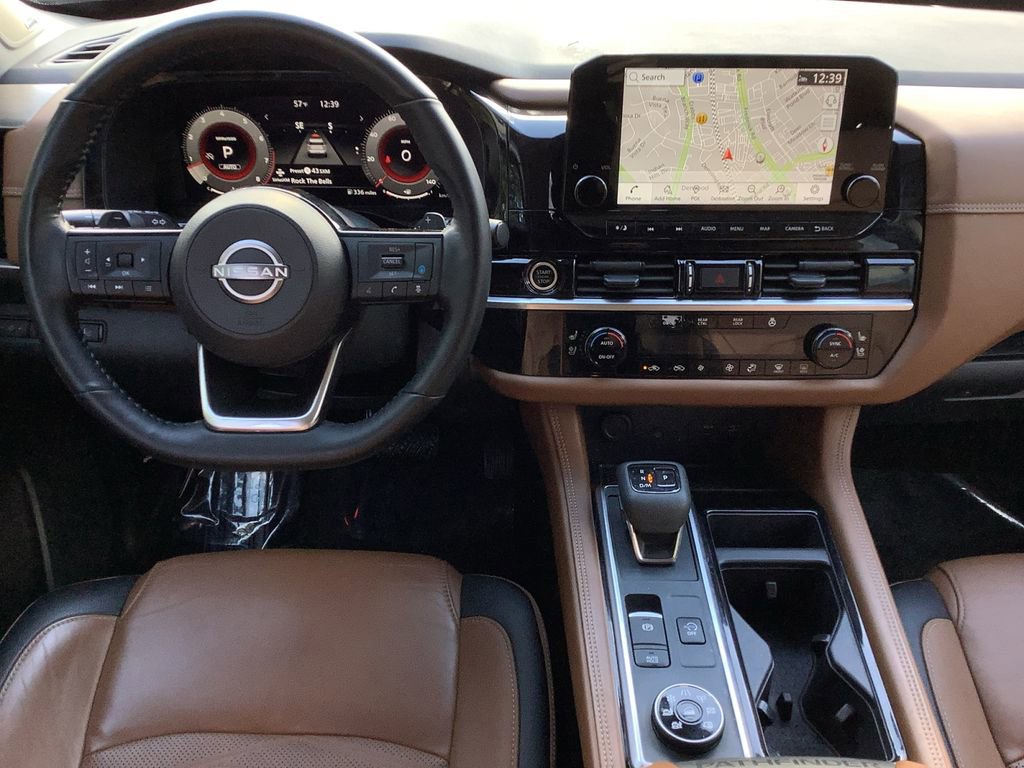 Used 2023 Nissan Pathfinder Platinum image 16