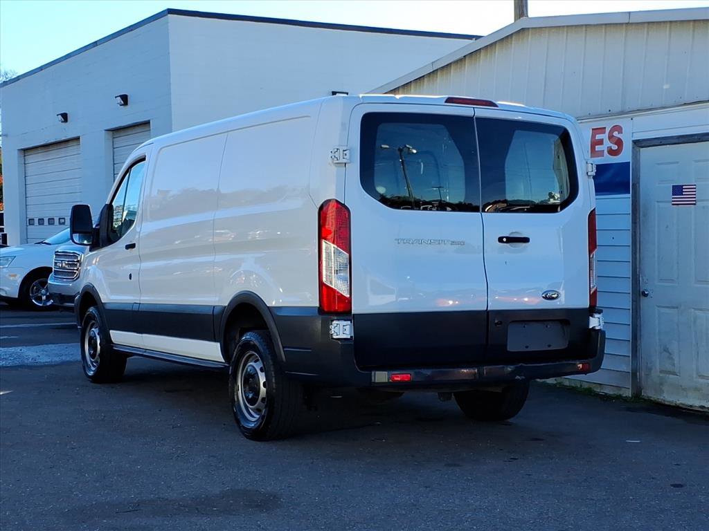 Used 2018 Ford Transit 250 130 Low Roof image 3