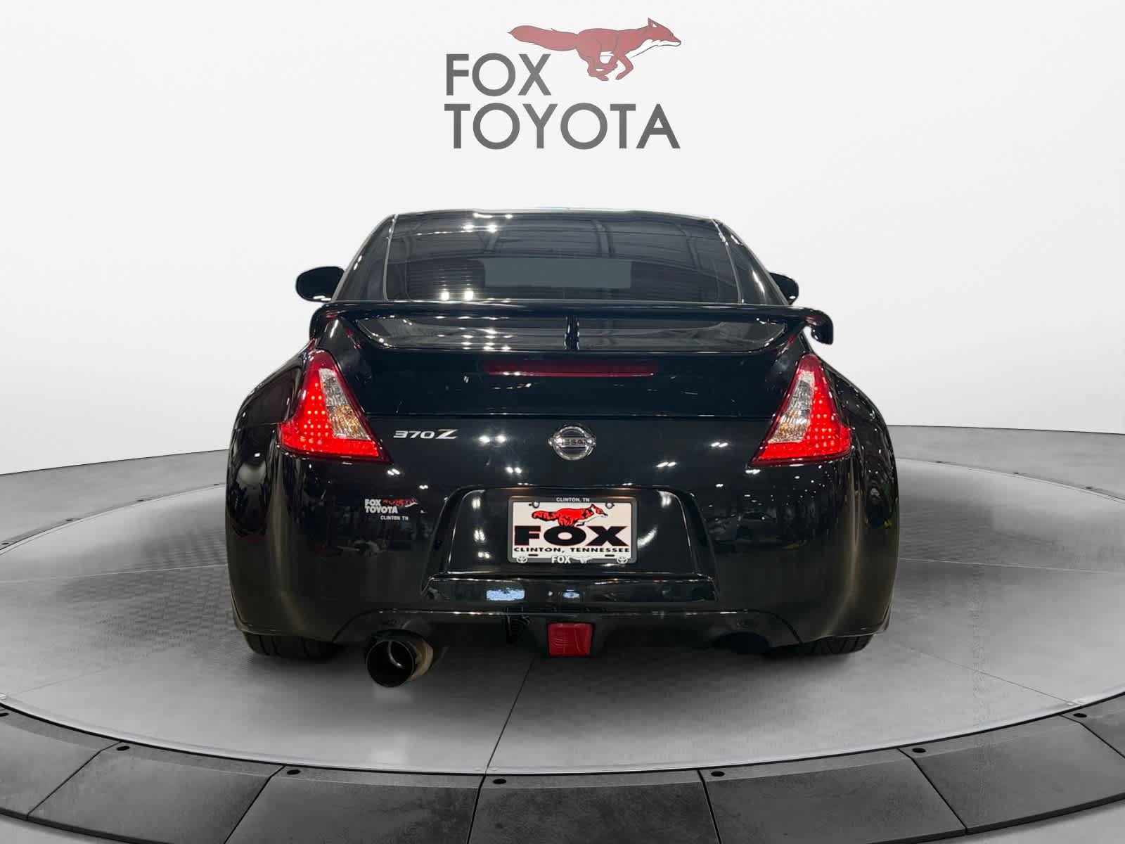 Used 2016 Nissan 370Z Coupe RWD image 5